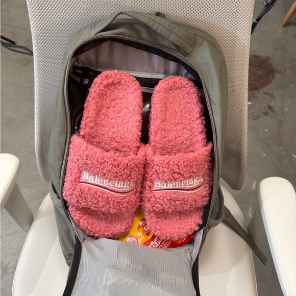 Pink Fuzzy Slippers - Picture 1 of 3